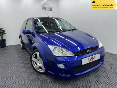 Ford Focus  2.0 RS 3d 215 BHP