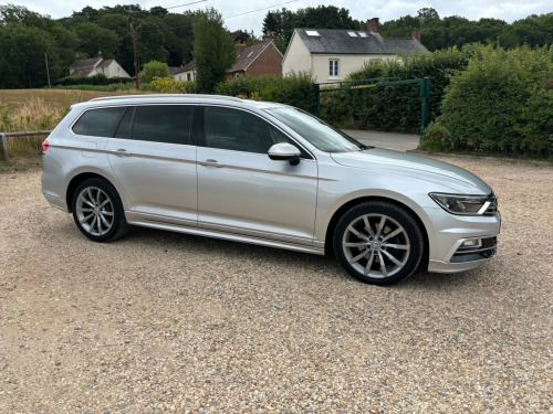 Volkswagen Passat  2.0 TDI R-Line DSG Euro 6 (s/s) 5dr