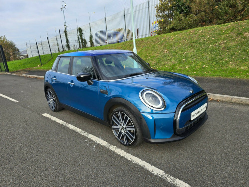 MINI Hatch  1.5 Cooper Exclusive Steptronic Euro 6 (s/s) 5dr