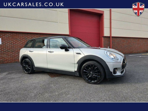 MINI Clubman  1.5 Cooper (Black Pack) Euro 6 (s/s) 6dr