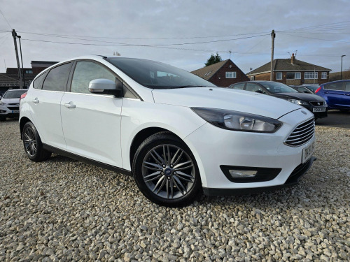 Ford Focus  1.0T EcoBoost Zetec Edition Euro 6 (s/s) 5dr