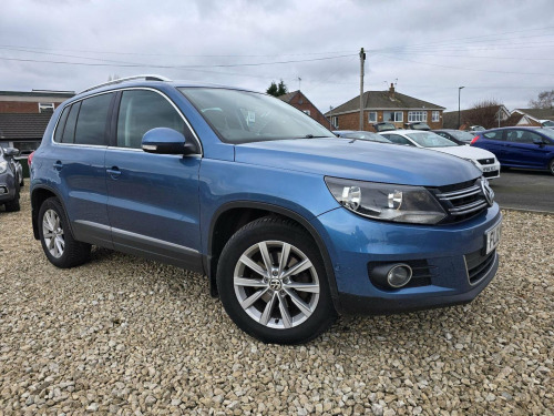 Volkswagen Tiguan  2.0 TDI BlueMotion Tech SE 4WD Euro 5 (s/s) 5dr