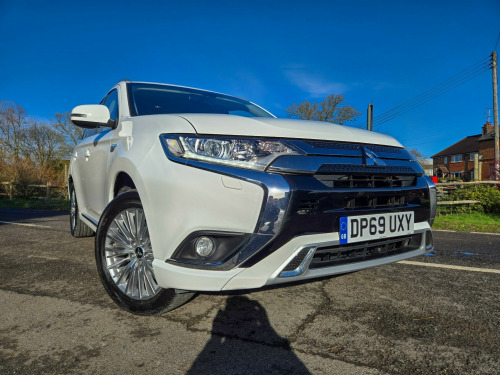 Mitsubishi Outlander  2.4h TwinMotor 13.8kWh Design SUV 5dr Petrol Plug-in Hybrid CVT 4WD Euro 6 