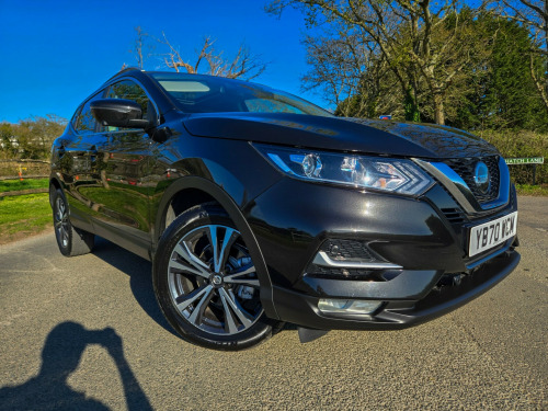 Nissan Qashqai  1.3 DIG-T N-Connecta SUV 5dr Petrol Manual Euro 6 (s/s) (140 ps)