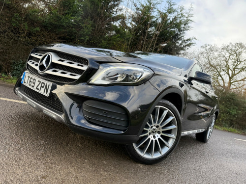 Mercedes-Benz GLA-Class GLA180 GLA 180 AMG LINE EDITION 5-Door