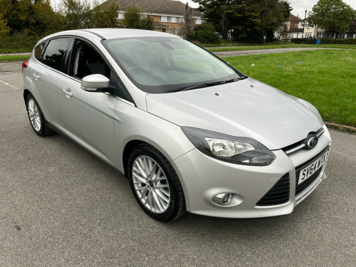 Ford Focus  1.0T EcoBoost Zetec Navigator Euro 5 (s/s) 5dr