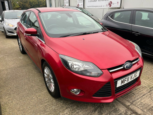 Ford Focus  1.6 TDCi Titanium Euro 5 (s/s) 5dr