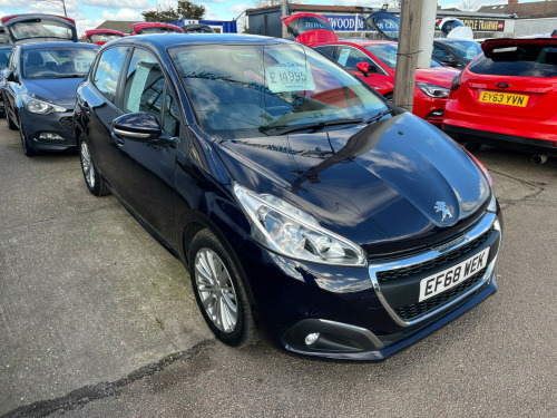 Peugeot 208  1.2 PureTech Signature Euro 6 (s/s) 5dr 