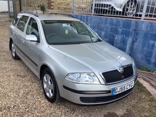 Skoda Octavia  2.0 FSI Ambiente 5dr
