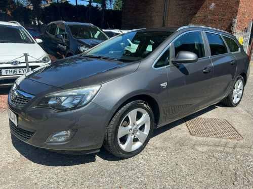 Vauxhall Astra  1.6i 16V SRi 5dr