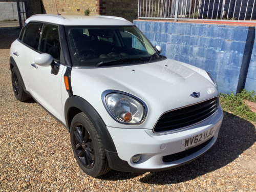 MINI Countryman  1.6 Cooper D SUV 5dr Diesel Manual ALL4 Euro 5 (s/s) (112 ps)