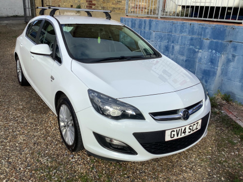 Vauxhall Astra  1.6 16v Excite Hatchback 5dr Petrol Manual Euro 5 (115 ps) 
