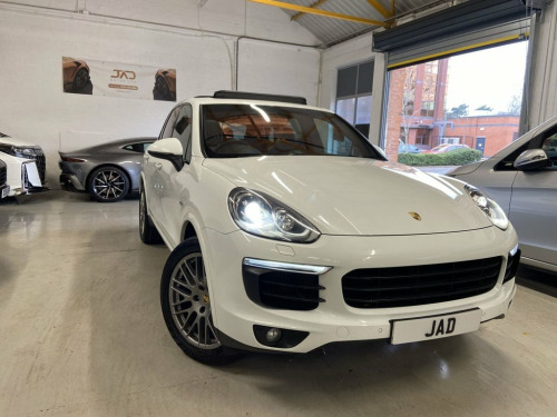 Porsche Cayenne  3.0 TD V6 Platinum Edition SUV 5dr Diesel Tiptroni