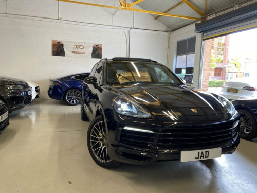 Porsche Cayenne  3.0 V6 E-Hybrid 14.1kWh SUV 5dr Petrol Plug-in Hyb