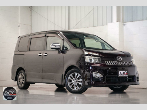 Toyota Voxy  NOAH 2.0l PETROL - FRESH IMPORT