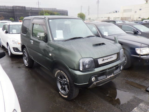 Suzuki Jimny  660cc Adventure Turbo 4x4  - jdm