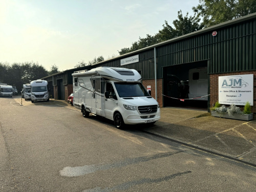 Renault B-MC  T 600 White Line