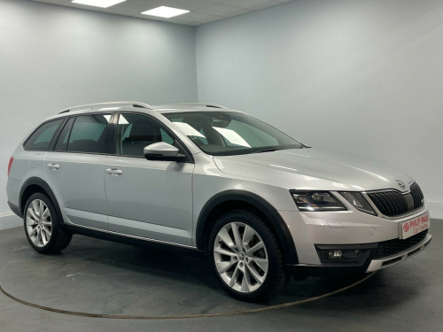 Skoda Octavia  2.0 TDI Scout DSG 4WD Euro 6 (s/s) 5dr