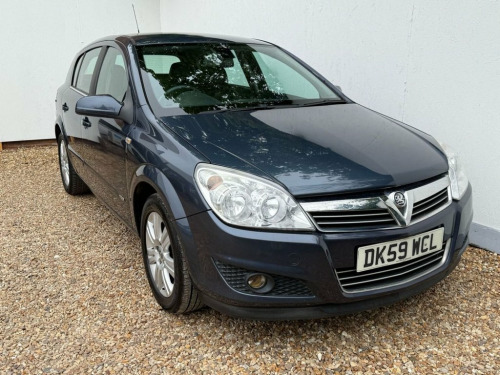 Vauxhall Astra  1.6i 16v Design Hatchback 5dr Petrol Manual (155 g