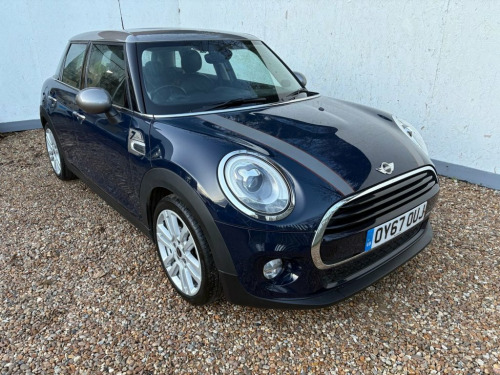 MINI Hatch  1.5 Cooper Seven Hatchback 5dr Petrol Manual Euro 