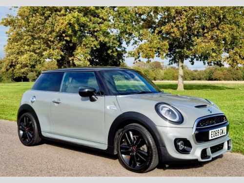 MINI Hatch  2.0 Cooper S Sport Hatchback 3dr Petrol Steptronic