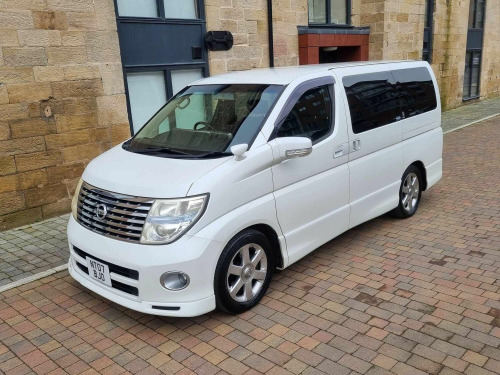 Nissan Elgrand  Highway Star 3.5 V6