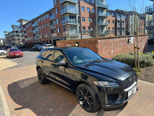 Jaguar F-PACE 2.0 P300 300 Sport