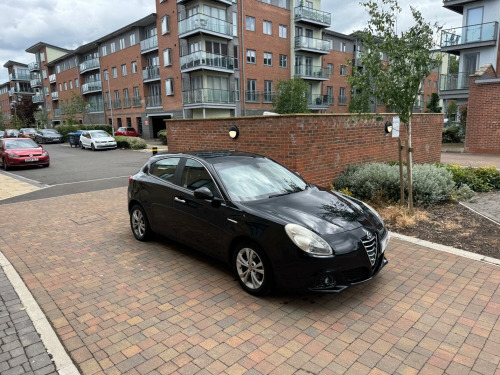 Alfa Romeo Giulietta  1.6 JTDM-2 Lusso Euro 5 (s/s) 5dr