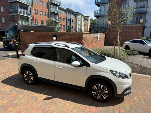 Peugeot 2008 Crossover  1.2 PureTech Allure