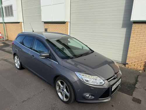 Ford Focus  1.0T EcoBoost Titanium X Euro 5 (s/s) 5dr 