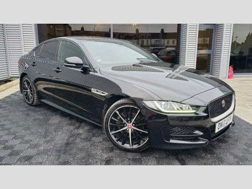 Jaguar XE  2.0d R-Sport Auto AWD Euro 6 (s/s) 4dr