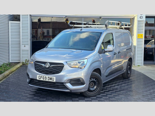 Vauxhall Combo  1.5 Turbo D 2300 Sportive L2 H1 Euro 6 (s/s) 4dr 