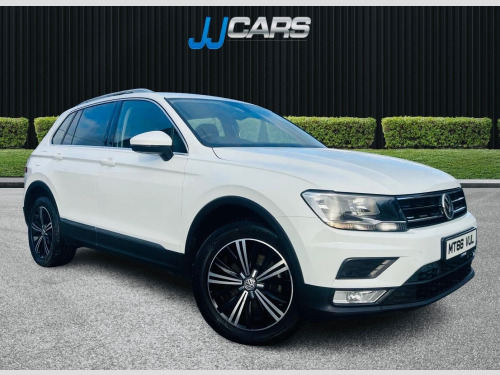 Volkswagen Tiguan  2.0 TDI BlueMotion Tech SE Navigation SUV 5dr Diesel DSG 4Motion Euro 6 (s/ 