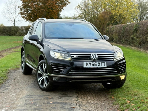 Volkswagen Touareg 3.0 TDI V6 BlueMotion Tech R-Line SUV 5dr Diesel Tiptronic 4WD Euro 6 (s/s)