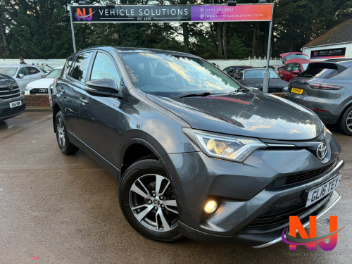 Toyota RAV4  2.0 D-4D Business Edition SUV 5dr Diesel Manual Euro 6 (s/s) (143 ps) 