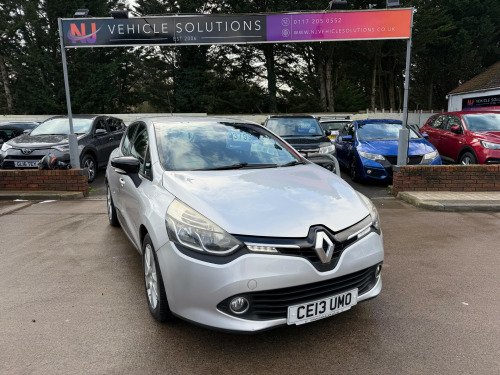 Renault Clio  1.5 dCi Dynamique MediaNav Hatchback 5dr Diesel Manual Euro 5 (s/s) (90 ps) 