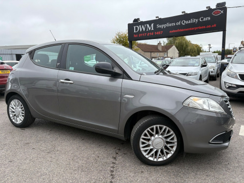 Chrysler Ypsilon  1.2 SE Hatchback 5dr Petrol Manual Euro 5 (s/s) (69 bhp)