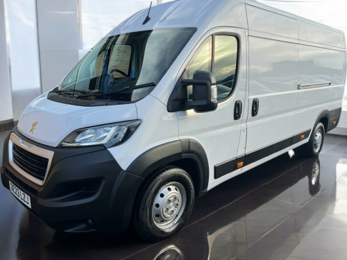 Peugeot Boxer  2.2 BlueHDi H2 Professional Premium+ Van 140ps