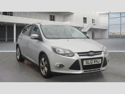 Ford Focus  1.6 Zetec Hatchback 5dr Petrol Manual Euro 5 (105 ps)