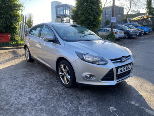 Ford Focus  1.6 Zetec Hatchback 5dr Petrol Manual Euro 5 (105 ps)