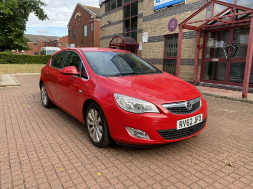 Vauxhall Astra  1.6 16v SE Hatchback 5dr Petrol Manual Euro 5 (115 ps)