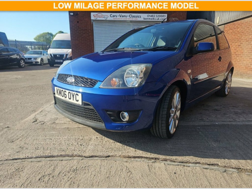 Ford Fiesta  2.0 ST Hatchback 3dr Petrol Manual (177 g/km, 148 