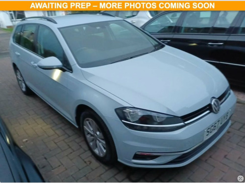 Volkswagen Golf  1.6 TDI BlueMotion Tech SE Nav Estate 5dr Diesel D 