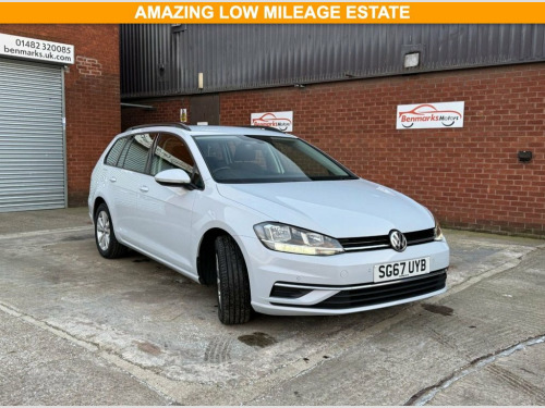 Volkswagen Golf  1.6 TDI BlueMotion Tech SE Nav Estate 5dr Diesel D 