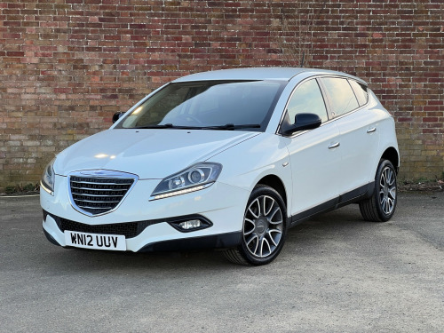 Chrysler Delta  1.6 M-Jet SR Nav 5dr