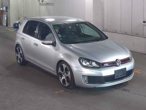Volkswagen Golf 2.0 TSI GTI
