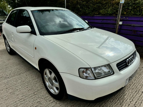 Audi A3  1.6 SPORT 3d 99 BHP