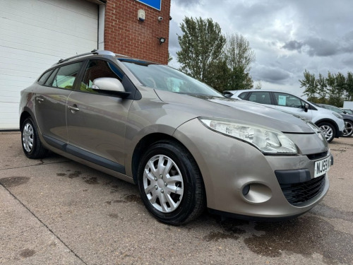 Renault Megane  1.5 dCi Expression Sport Tourer 5dr Diesel Manual 