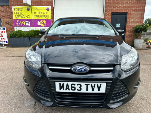 Ford Focus  1.0T EcoBoost Zetec Hatchback 5dr Petrol Manual Eu
