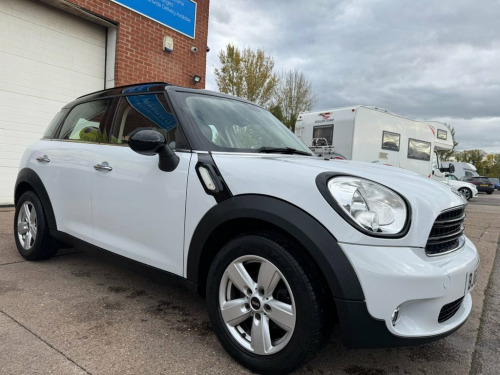 MINI Countryman  2.0 Cooper D SUV 5dr Diesel Auto Euro 5 (112 ps)